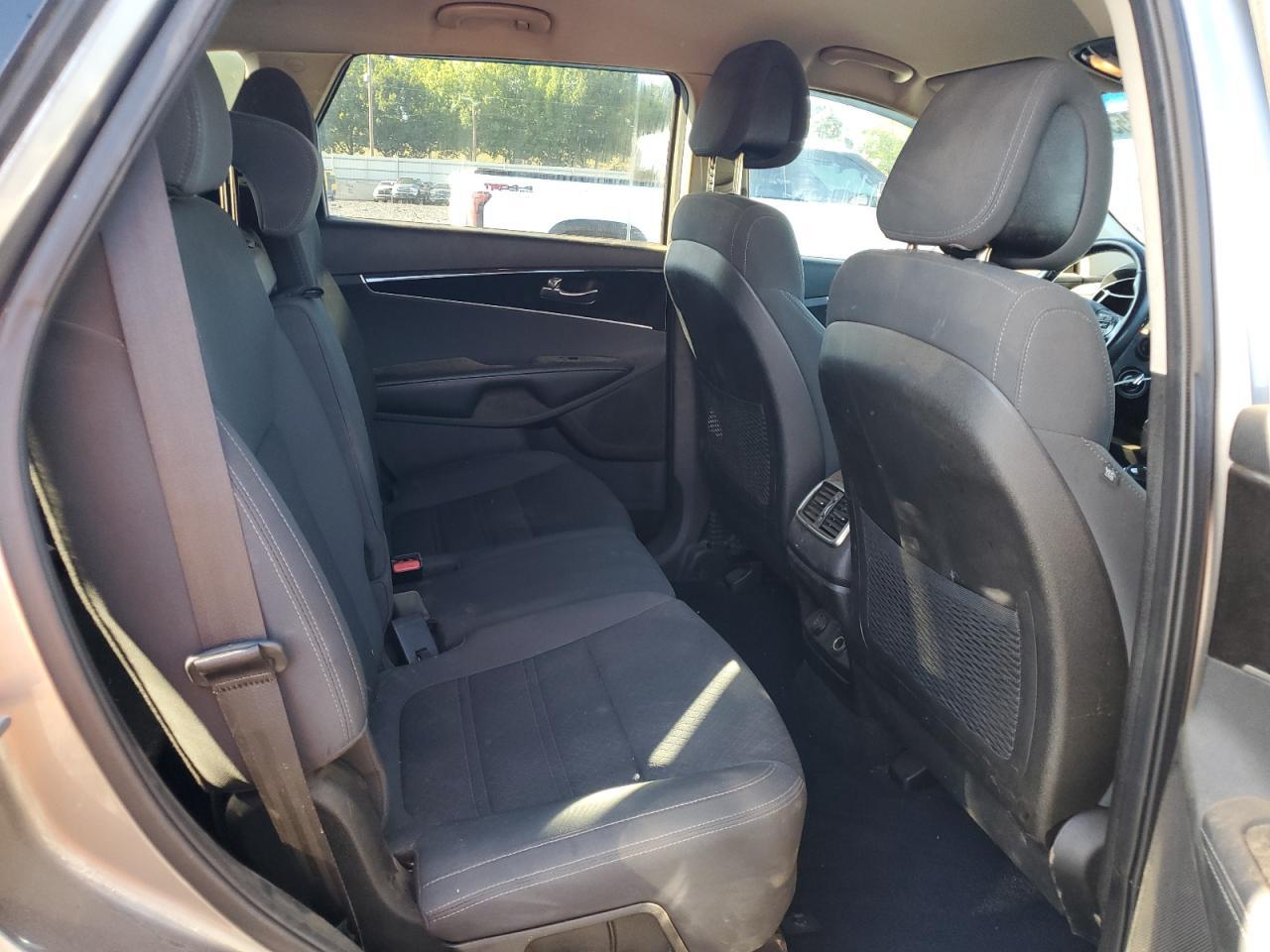 2016 KIA SORENTO