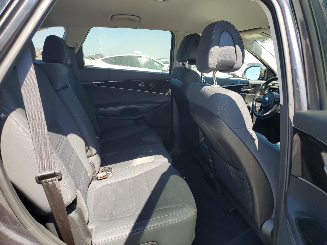 2016 KIA SORENTO
