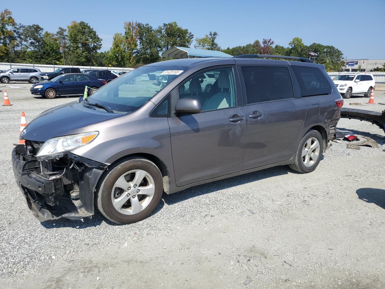 2016 TOYOTA SIENNA