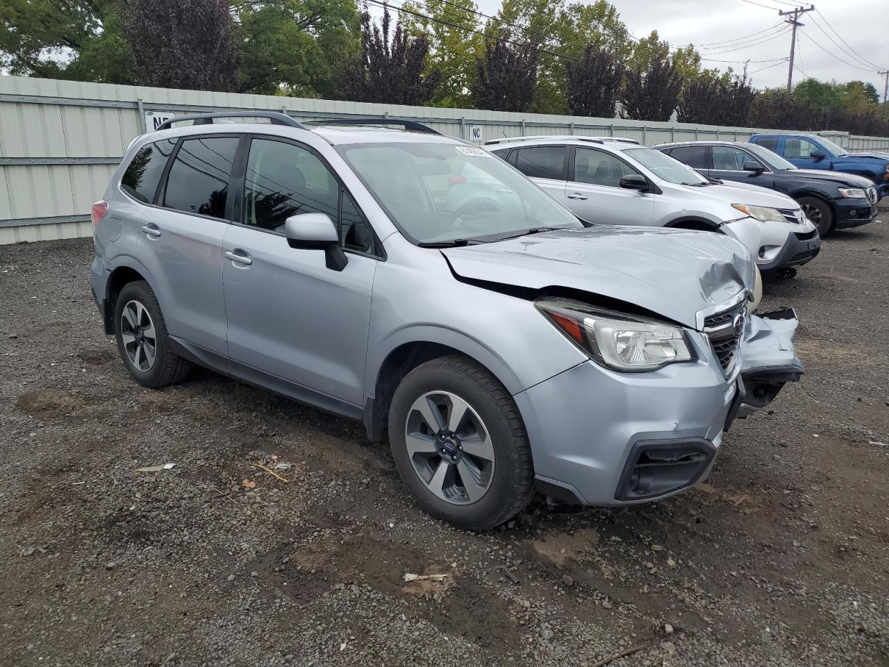 2017 SUBARU FORESTER