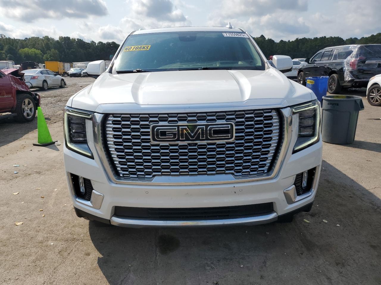2023 GMC Yukon