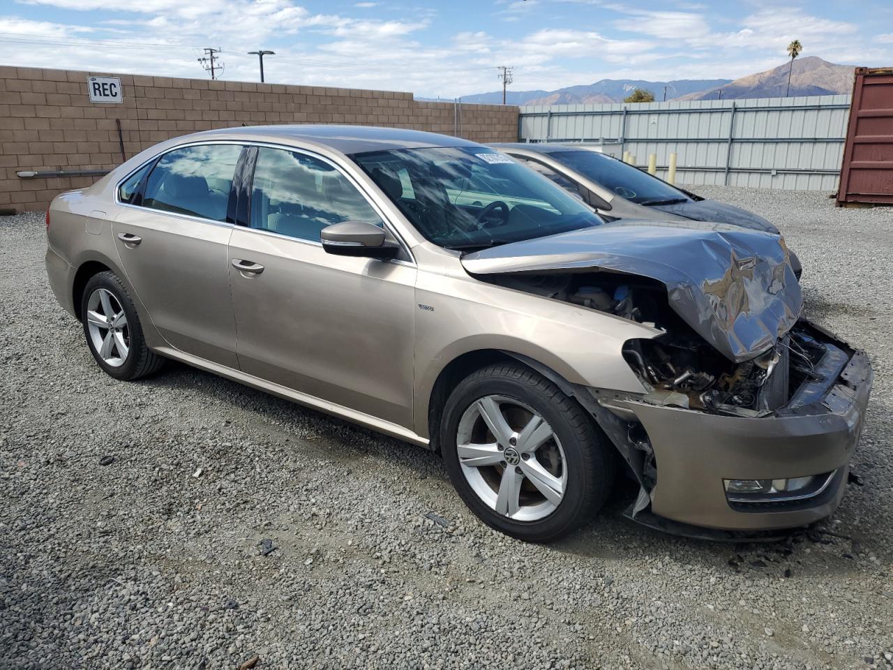 2015 VOLKSWAGEN Passat