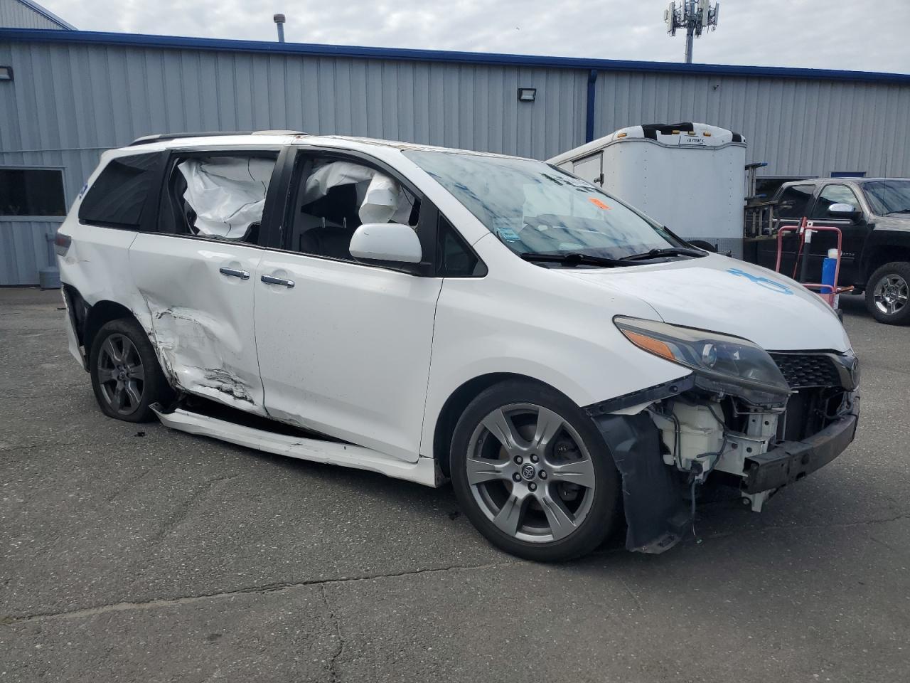 2018 TOYOTA SIENNA