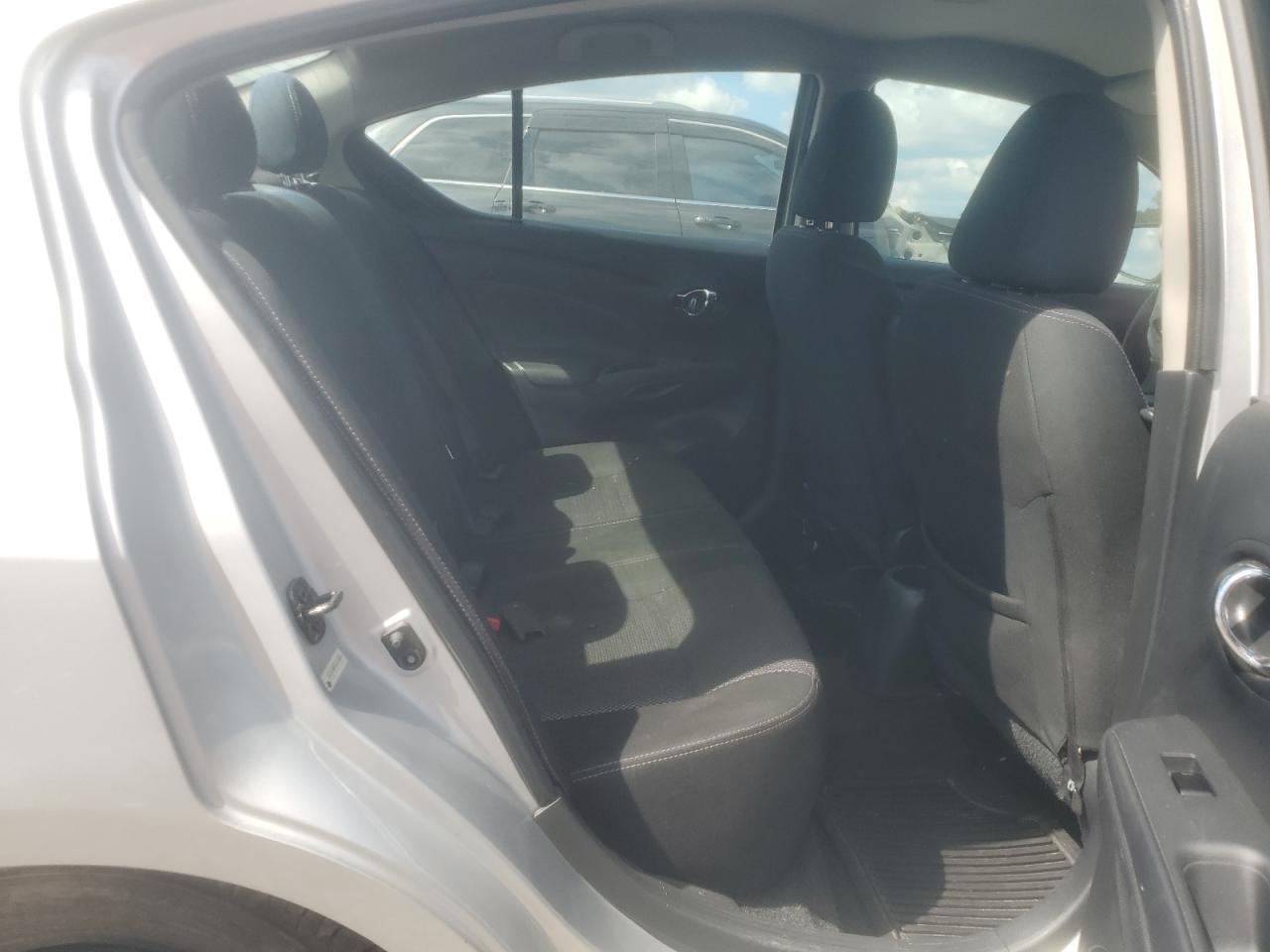 2019 NISSAN VERSA