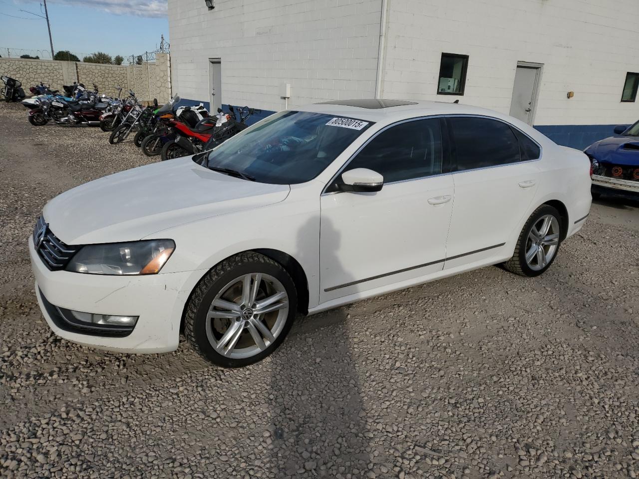 2015 VOLKSWAGEN Passat