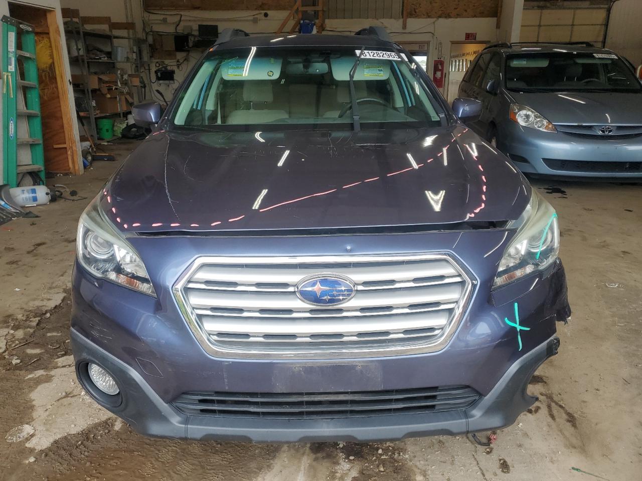 2015 SUBARU Outback