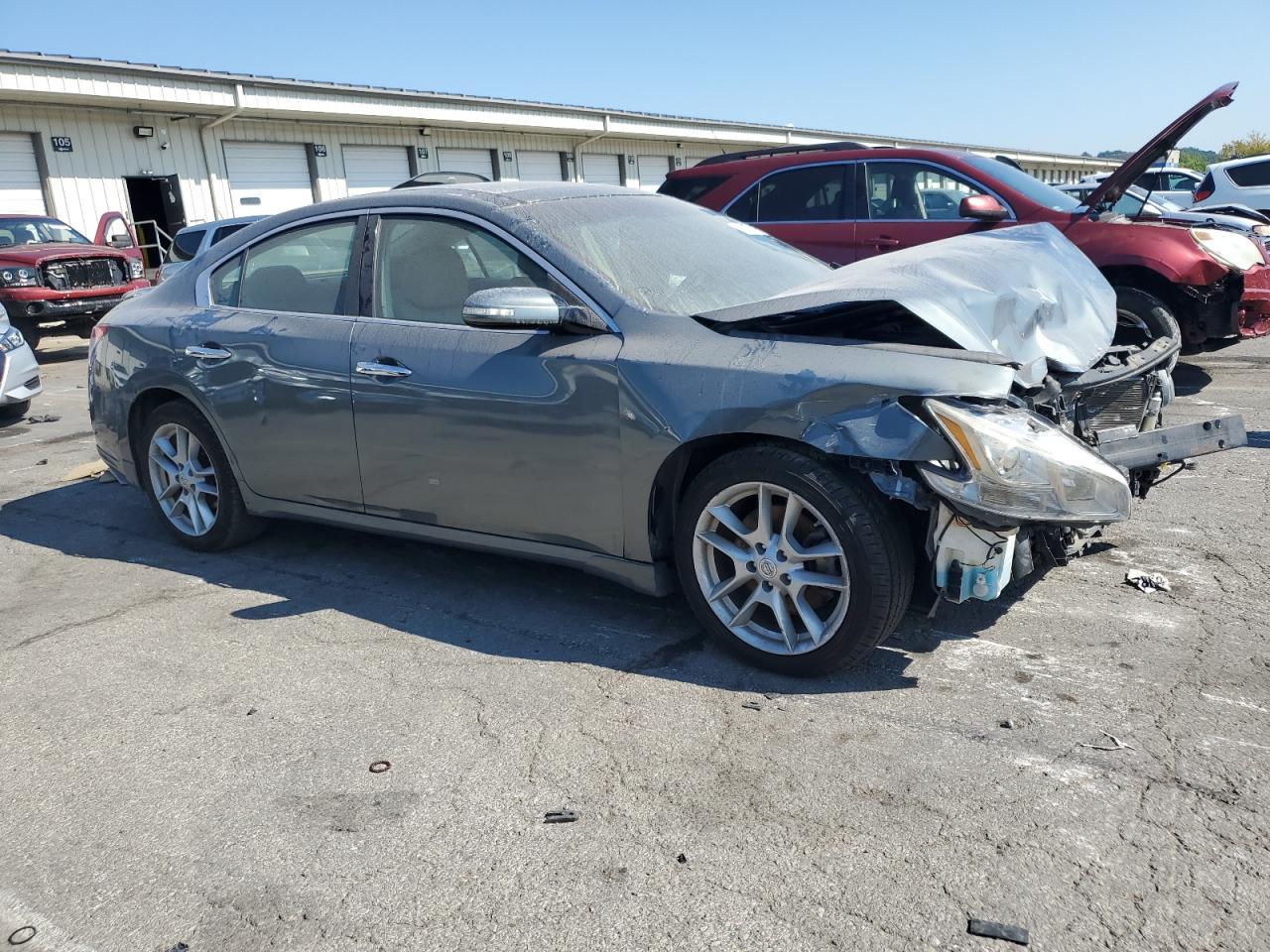 2010 NISSAN Maxima