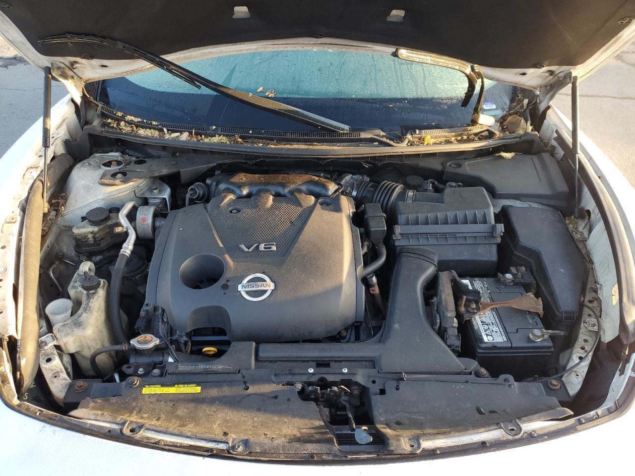 2011 NISSAN Maxima