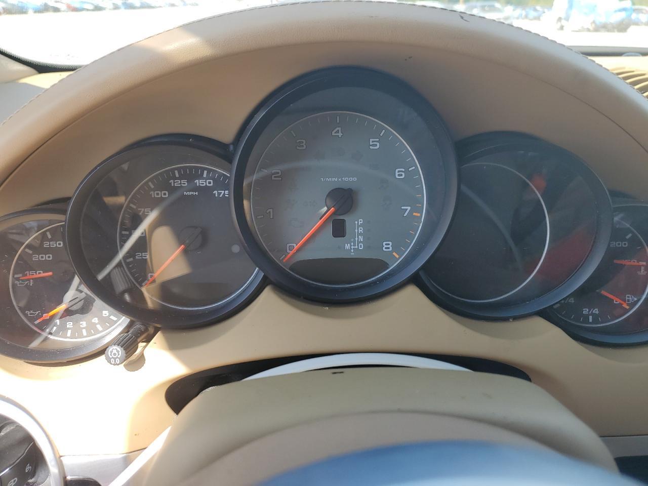 2015 PORSCHE CAYENNE