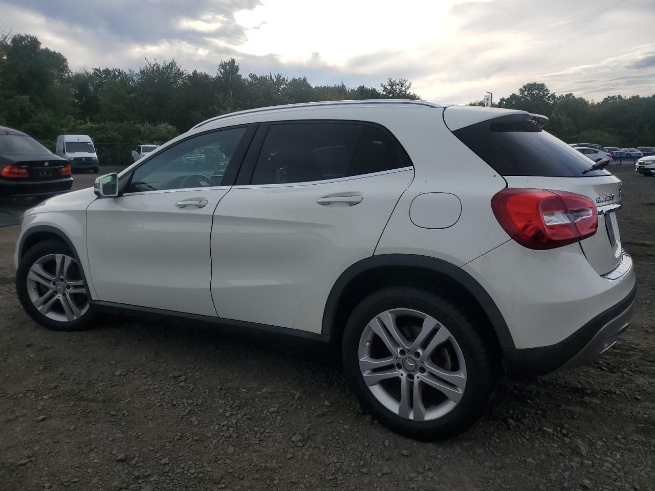 2016 MERCEDES-BENZ GLA-Class