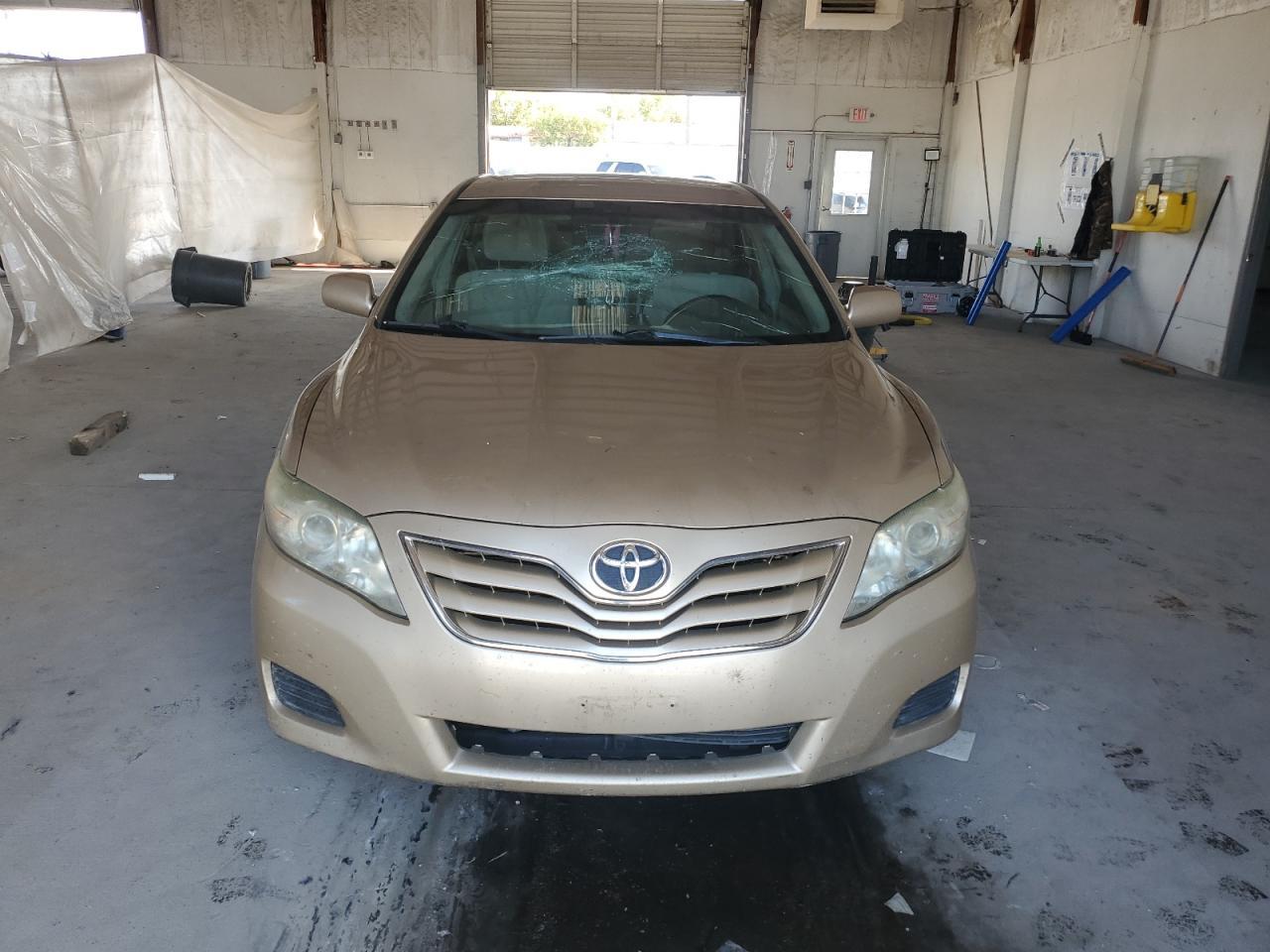 2011 TOYOTA CAMRY