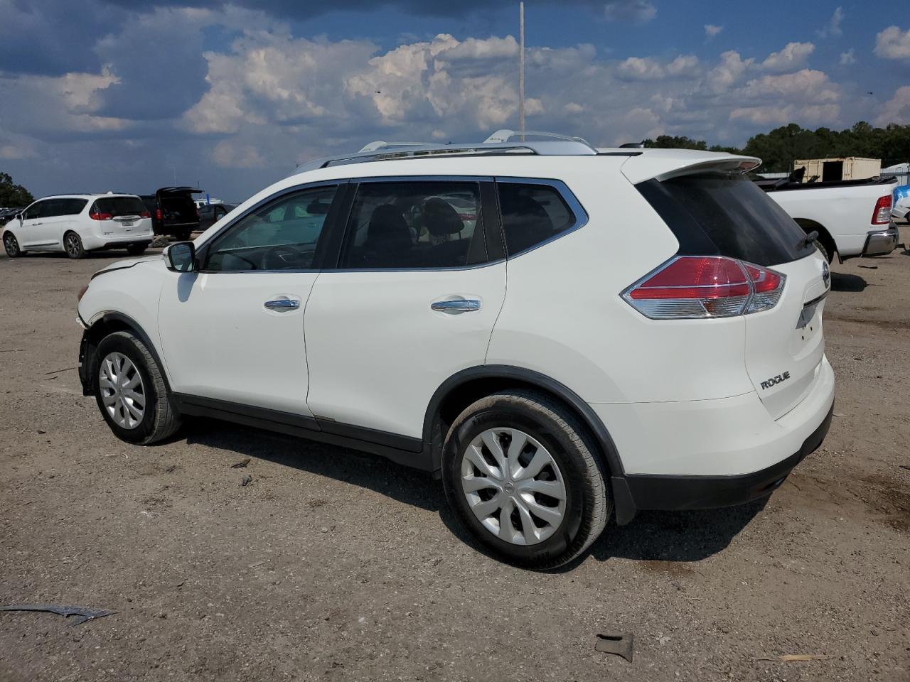 2016 NISSAN ROGUE