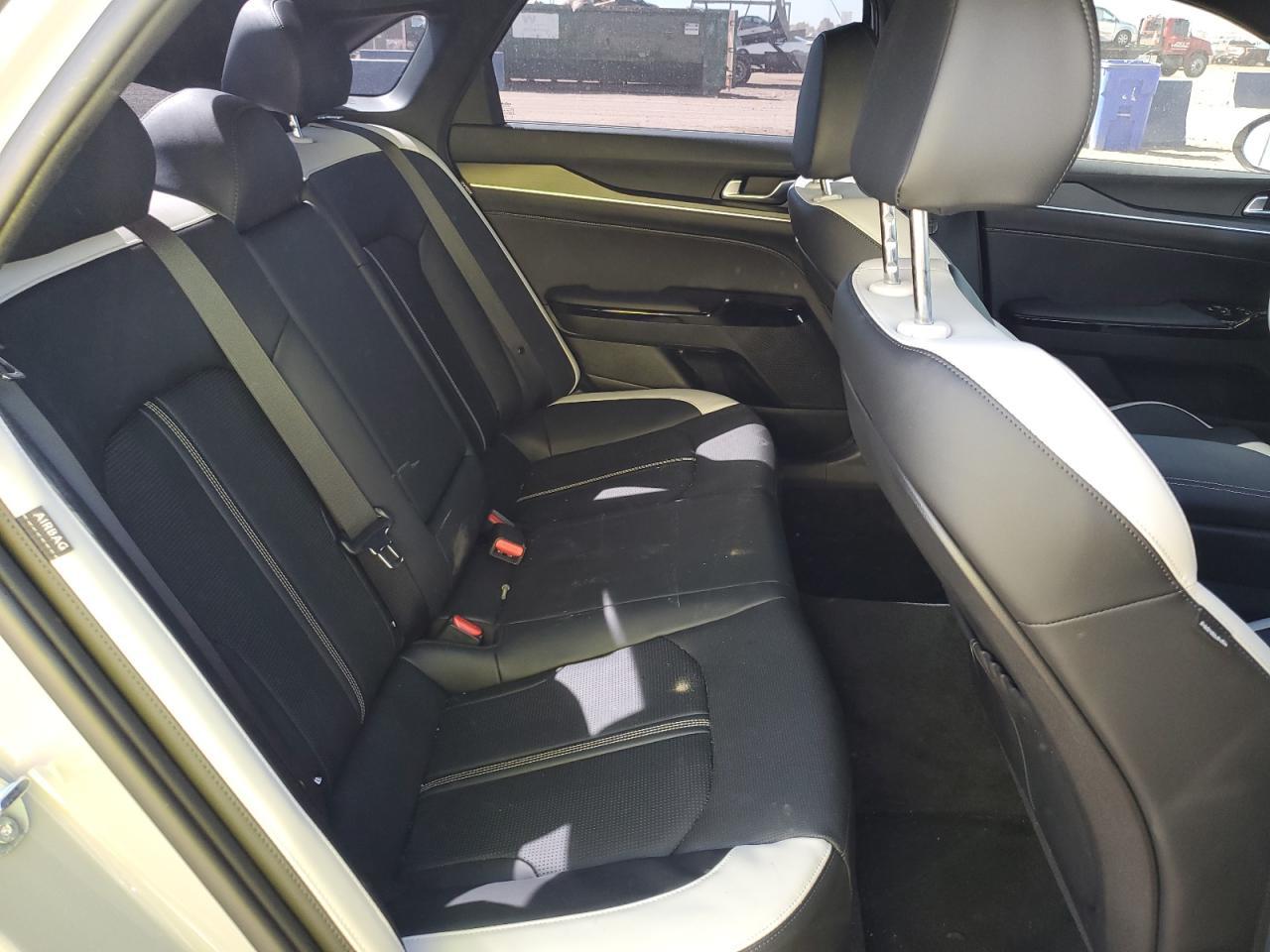2025 KIA K5