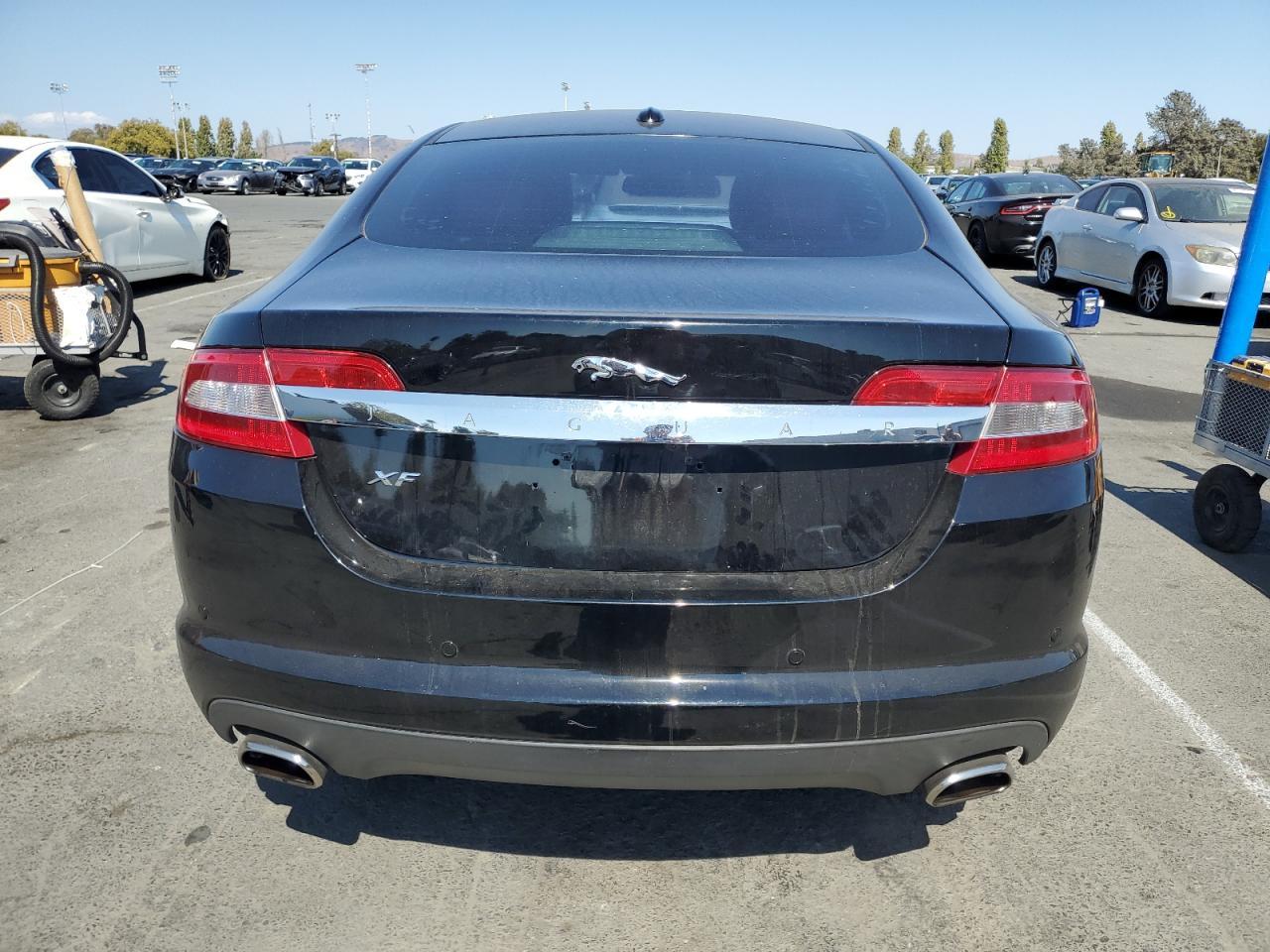 2009 JAGUAR XF