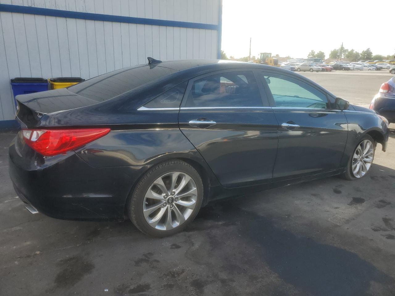 2011 HYUNDAI SONATA