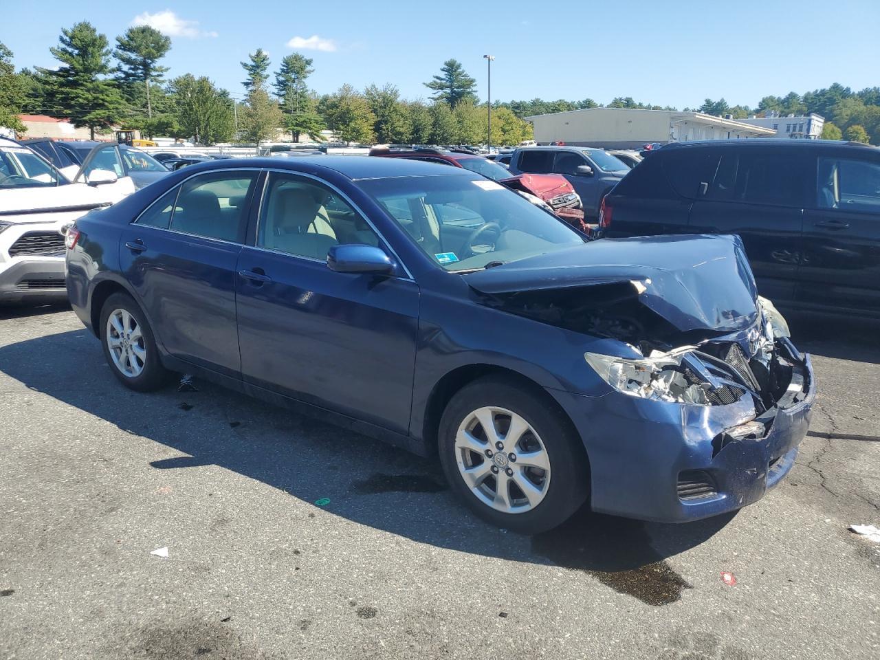 2011 TOYOTA CAMRY