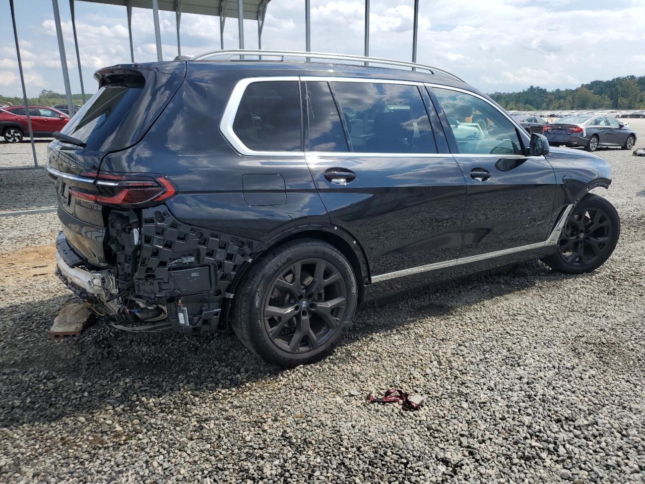 2023 BMW X7