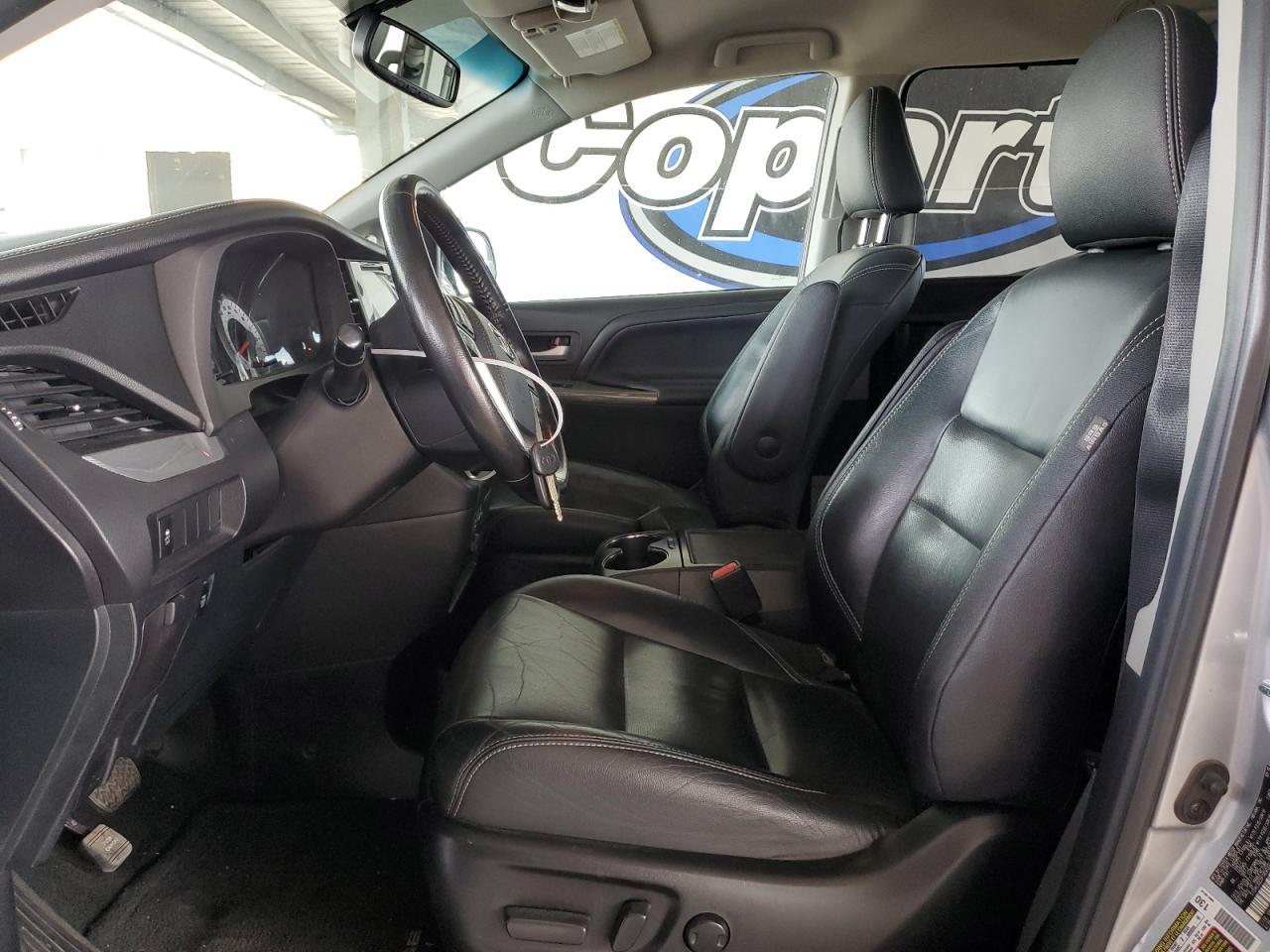 2015 TOYOTA SIENNA