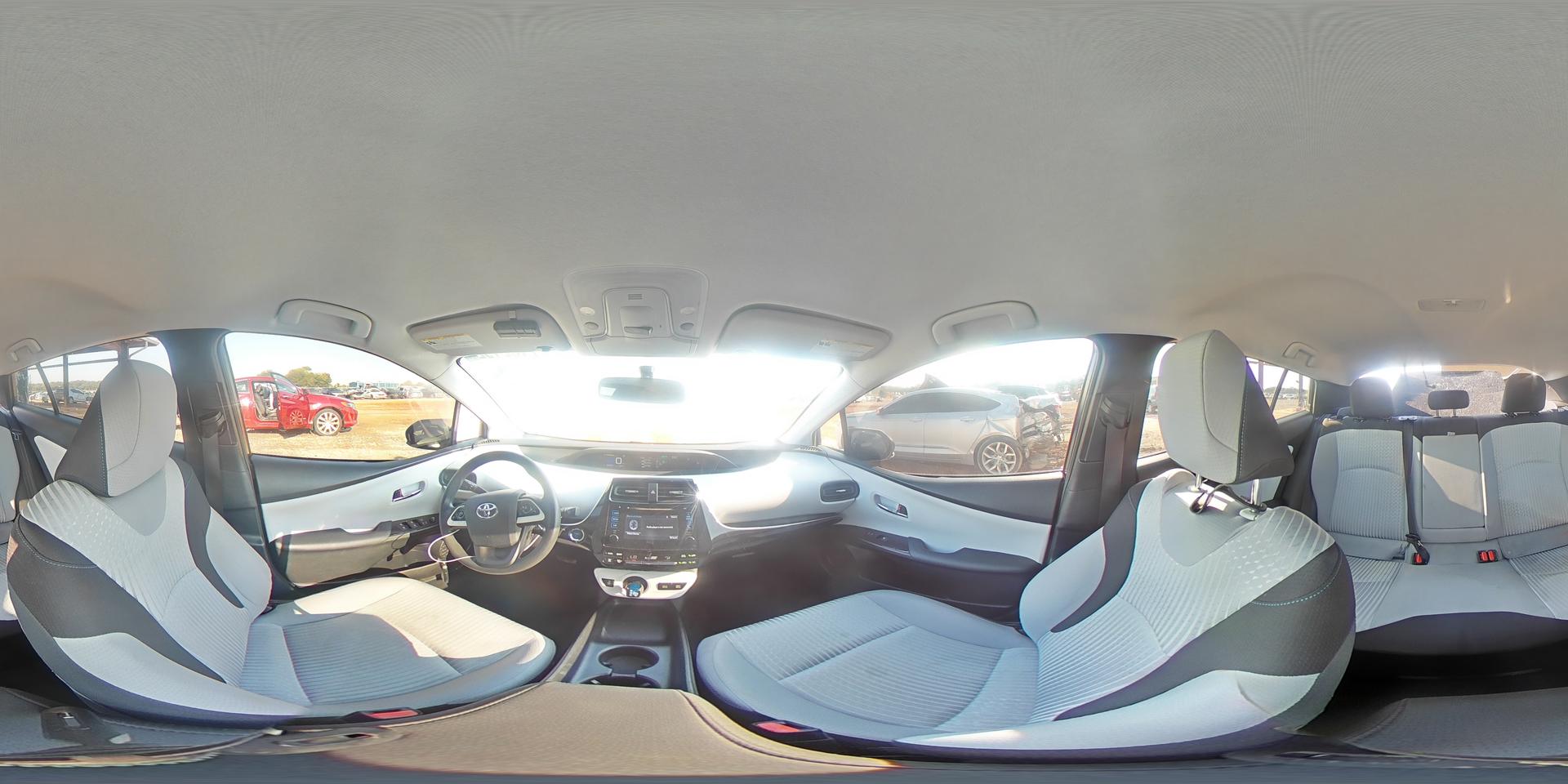 2016 TOYOTA PRIUS