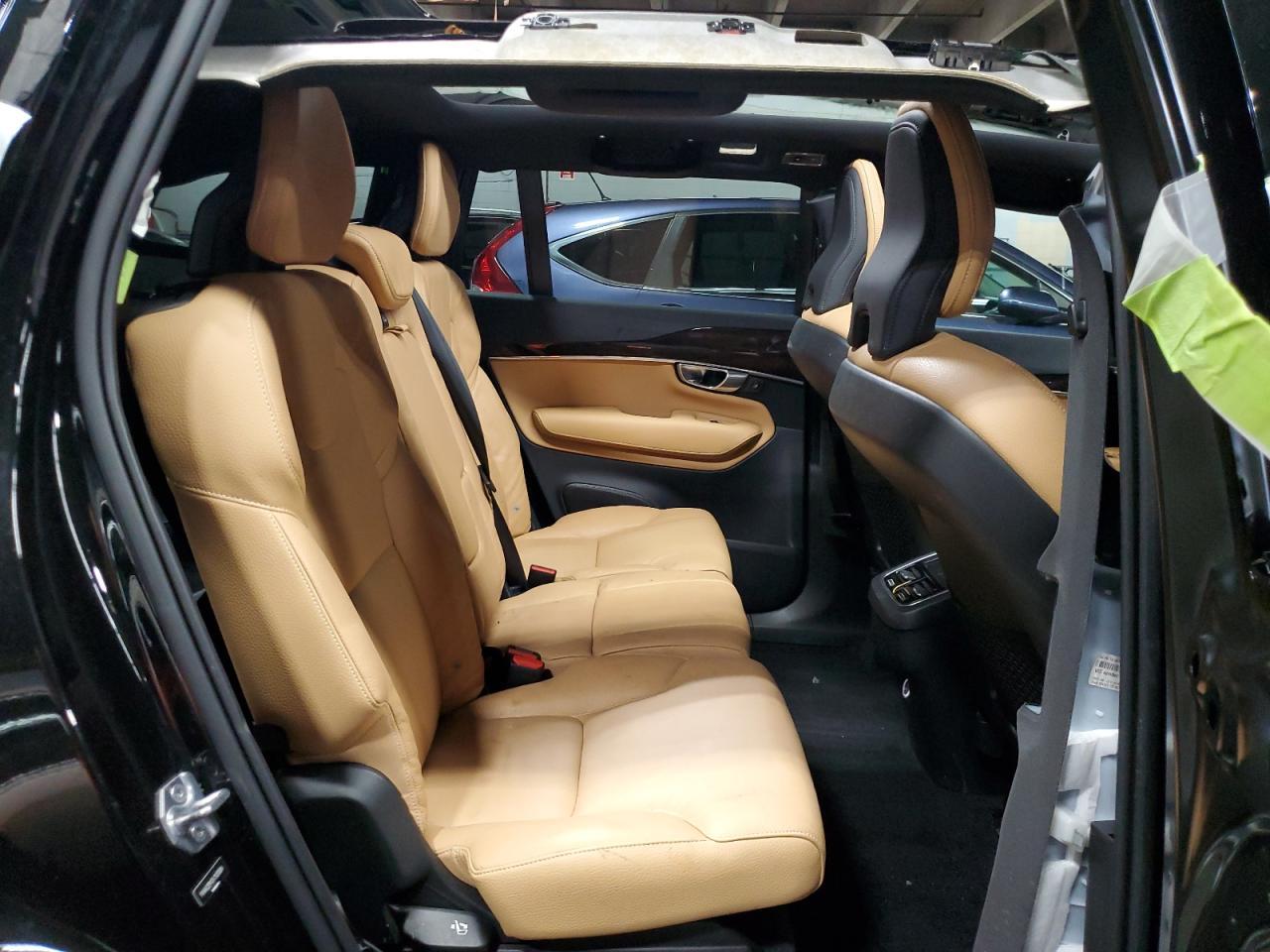 2019 VOLVO XC90