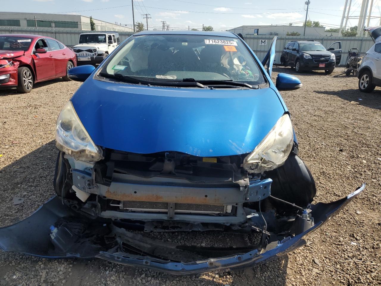 2014 TOYOTA Prius c