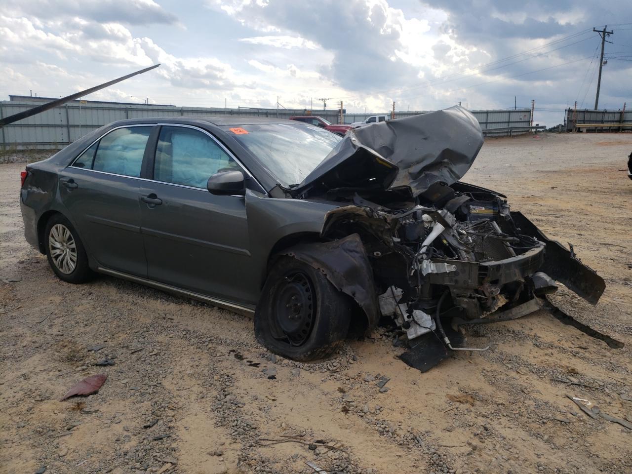 2014 TOYOTA CAMRY