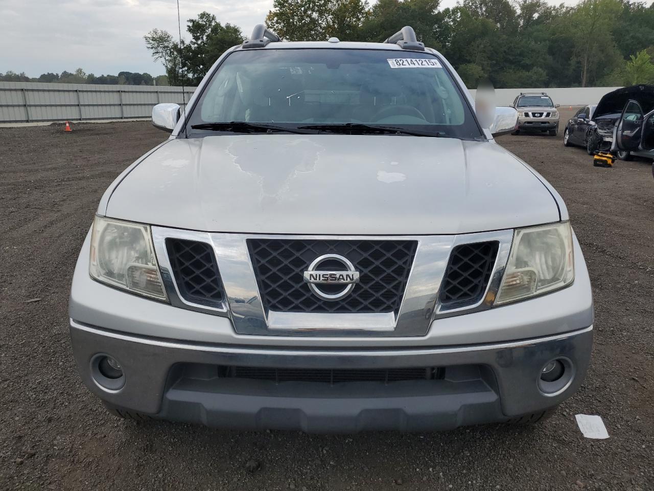 2011 NISSAN Frontier
