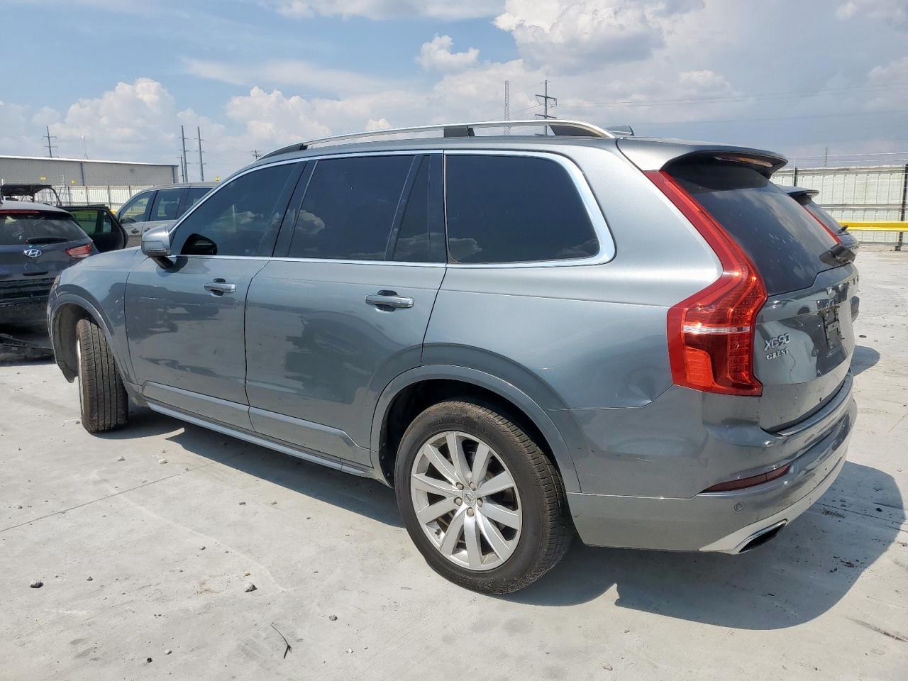 2016 VOLVO XC90
