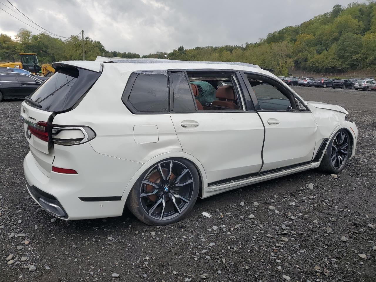 2022 BMW X7
