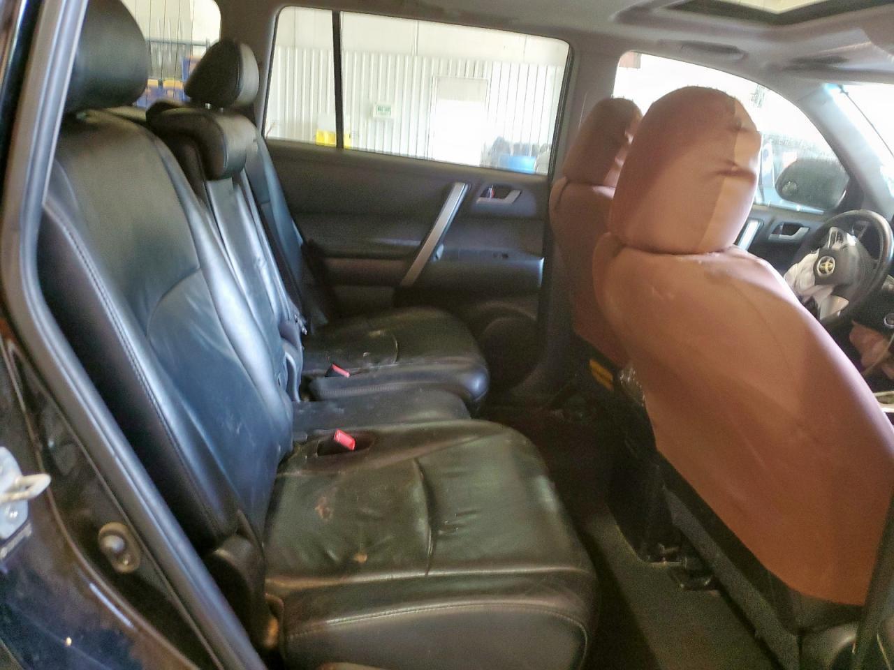 2013 TOYOTA HIGHLANDER