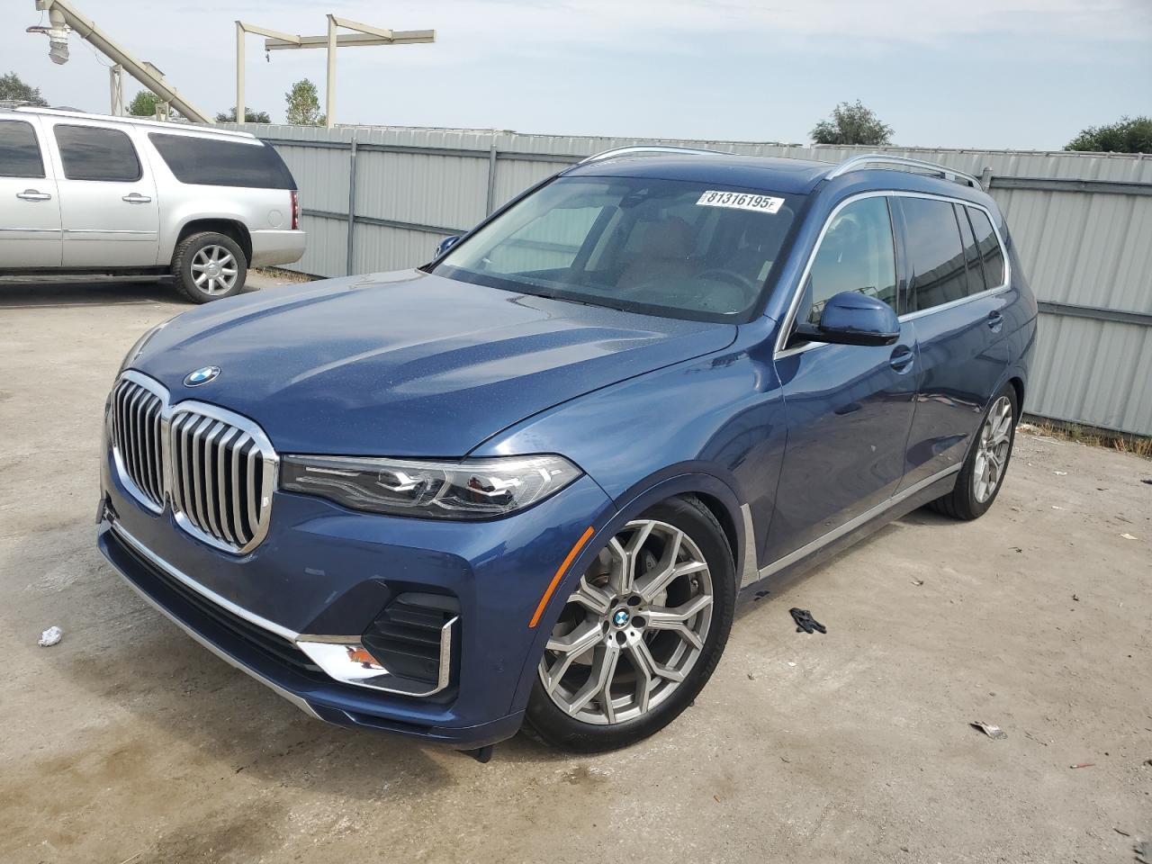 2022 BMW X7