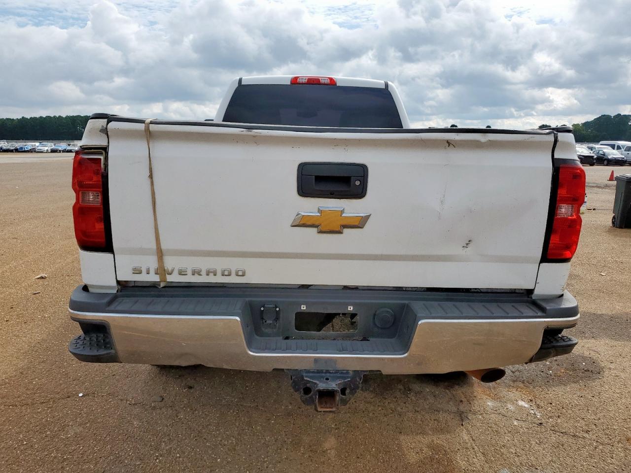 2018 CHEVROLET Silverado