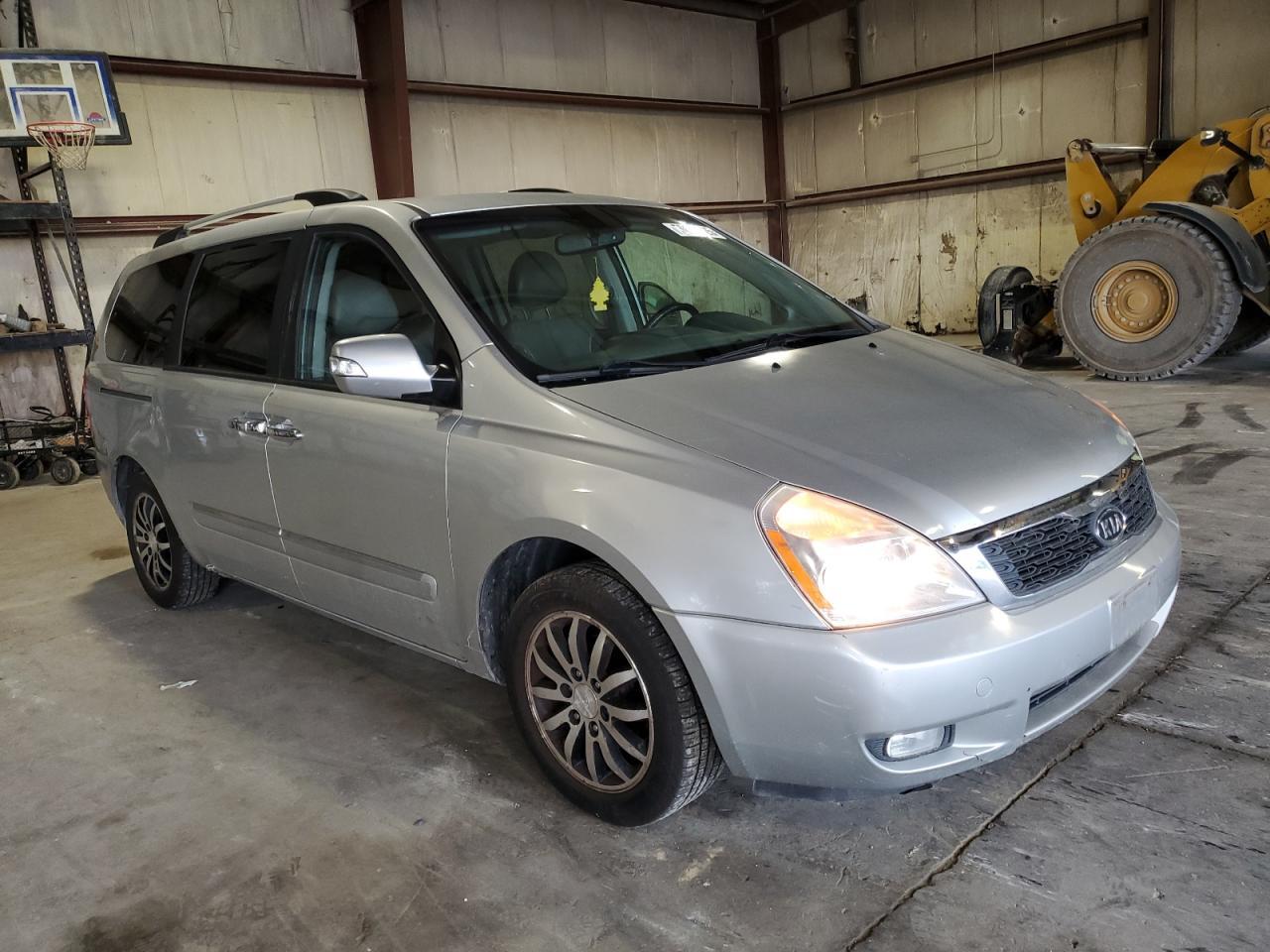 2012 KIA SEDONA