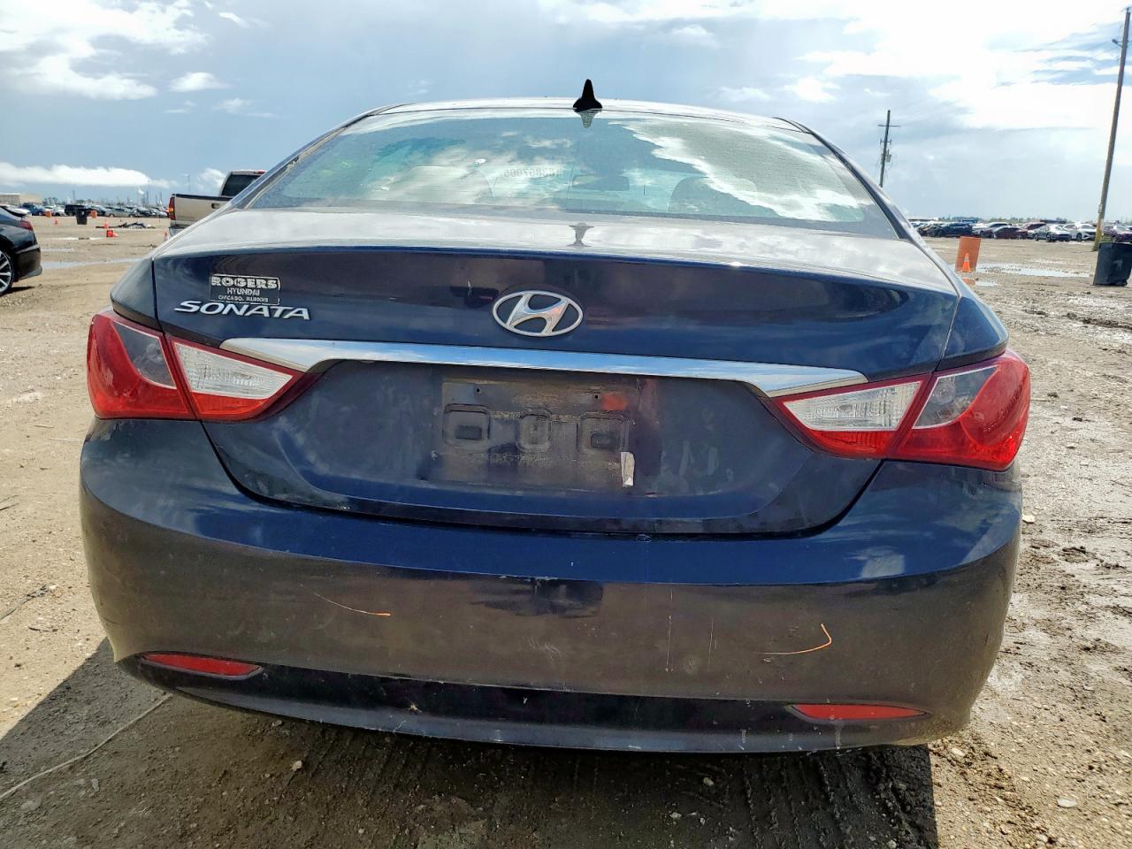 2011 HYUNDAI SONATA
