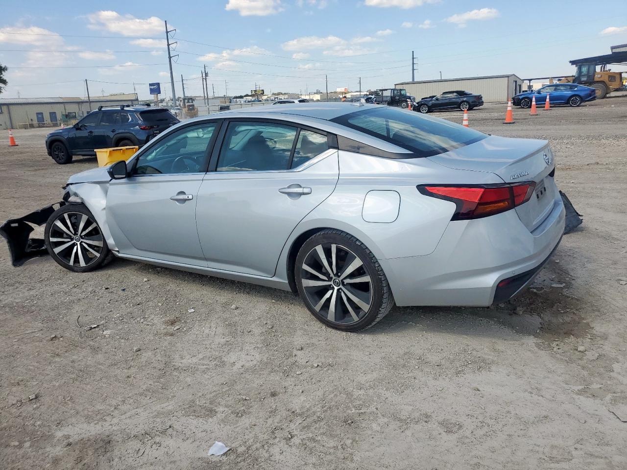 2022 NISSAN ALTIMA