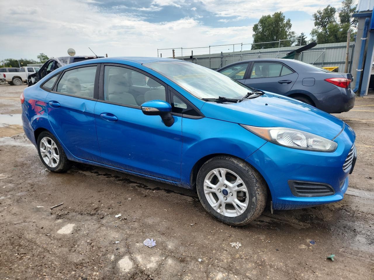 2015 FORD Fiesta