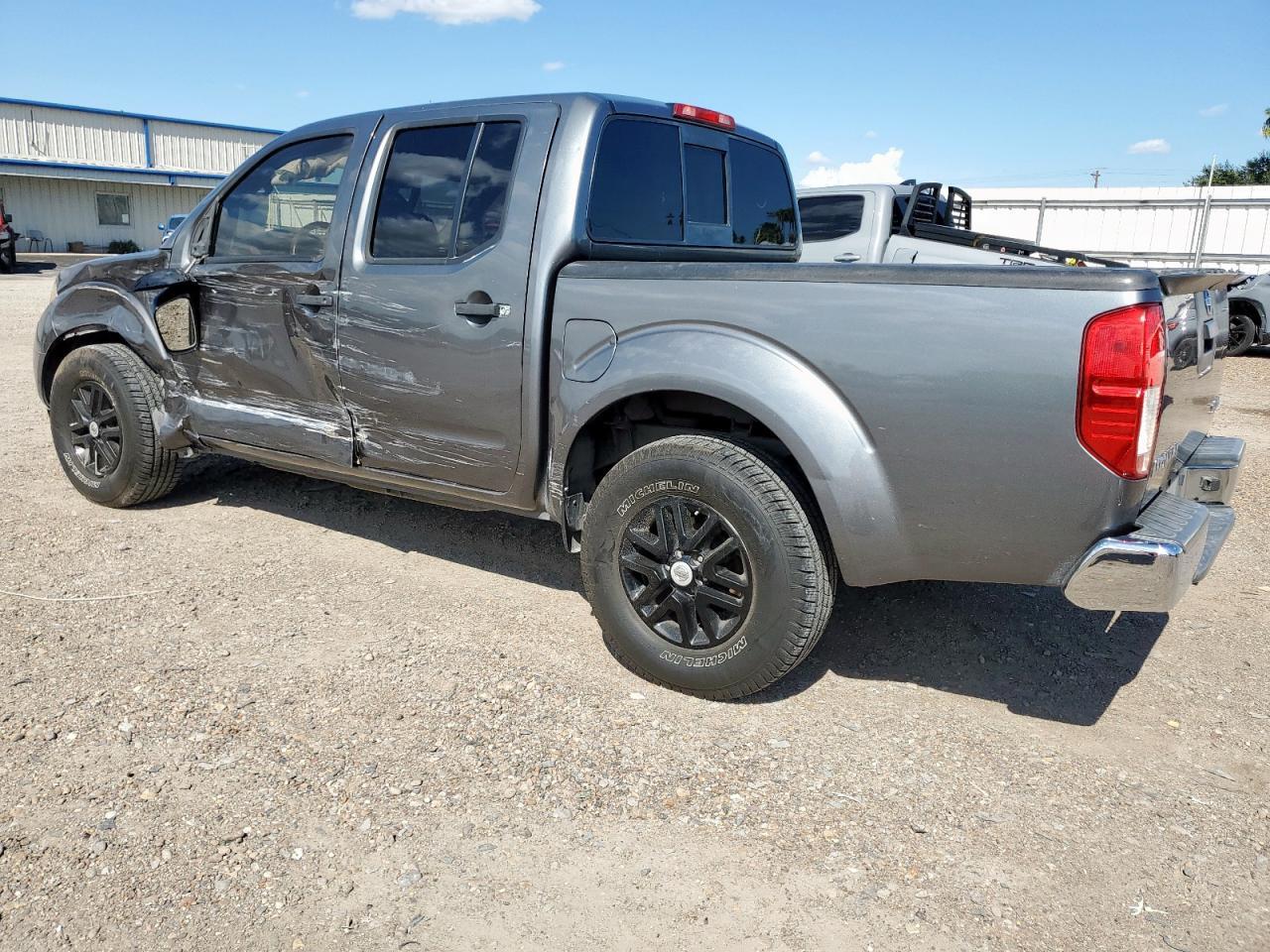 2016 NISSAN Frontier