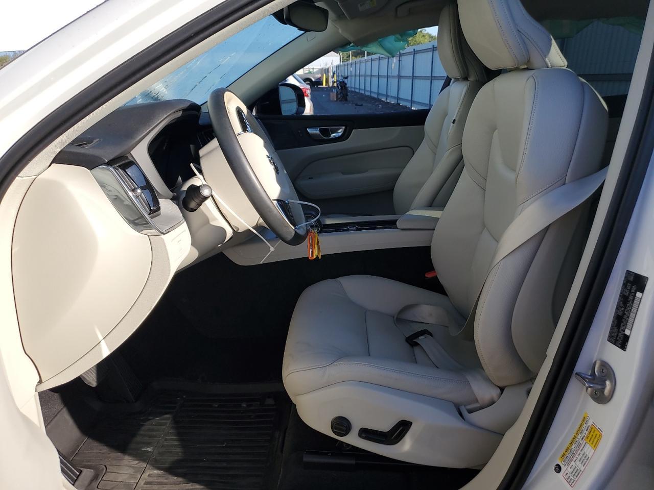 2024 VOLVO XC60