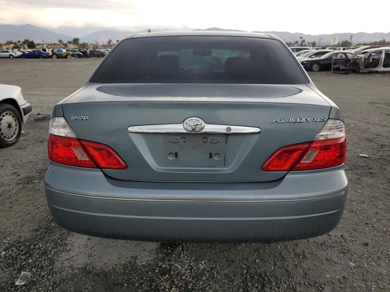 2003 TOYOTA Avalon