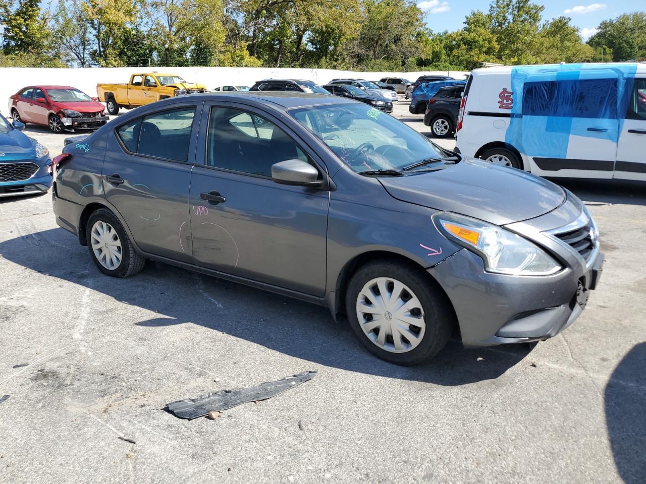 2016 NISSAN VERSA