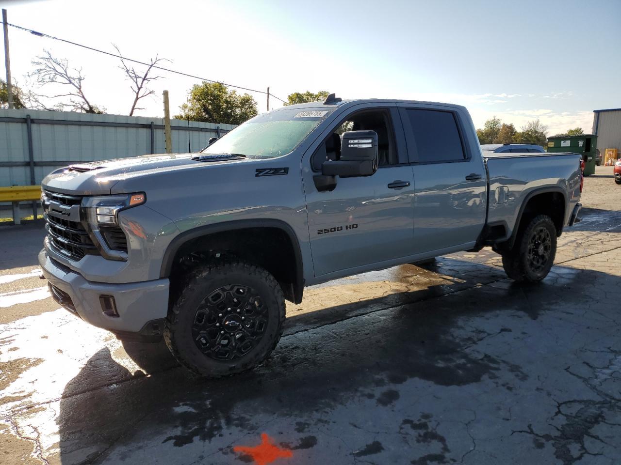 2024 CHEVROLET Silverado