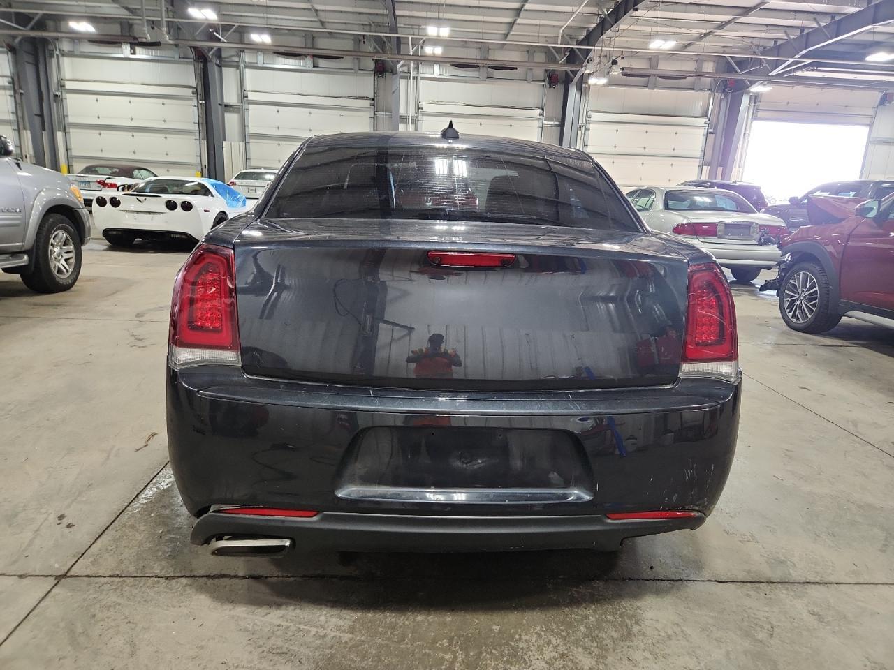 2016 CHRYSLER 300