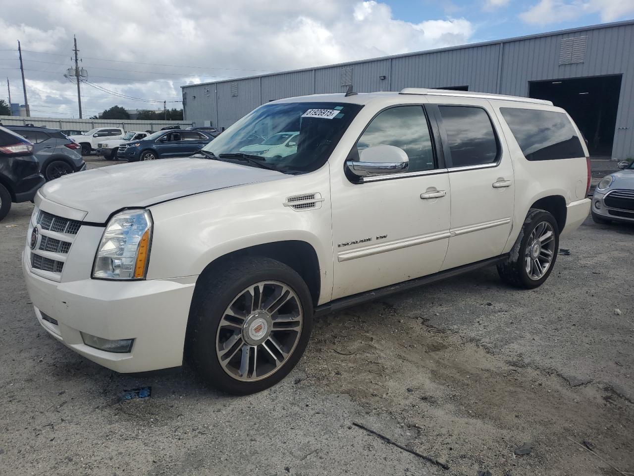 2013 CADILLAC Escalade ESV