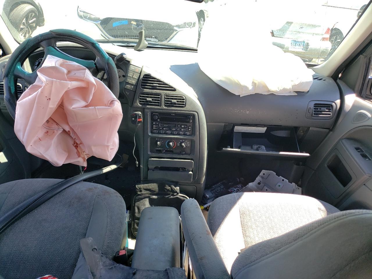 2002 NISSAN Quest