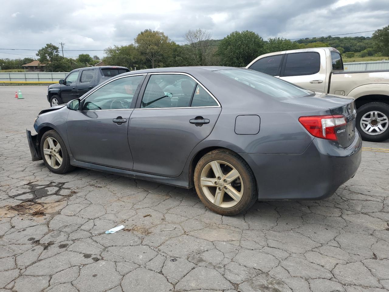 2014 TOYOTA CAMRY