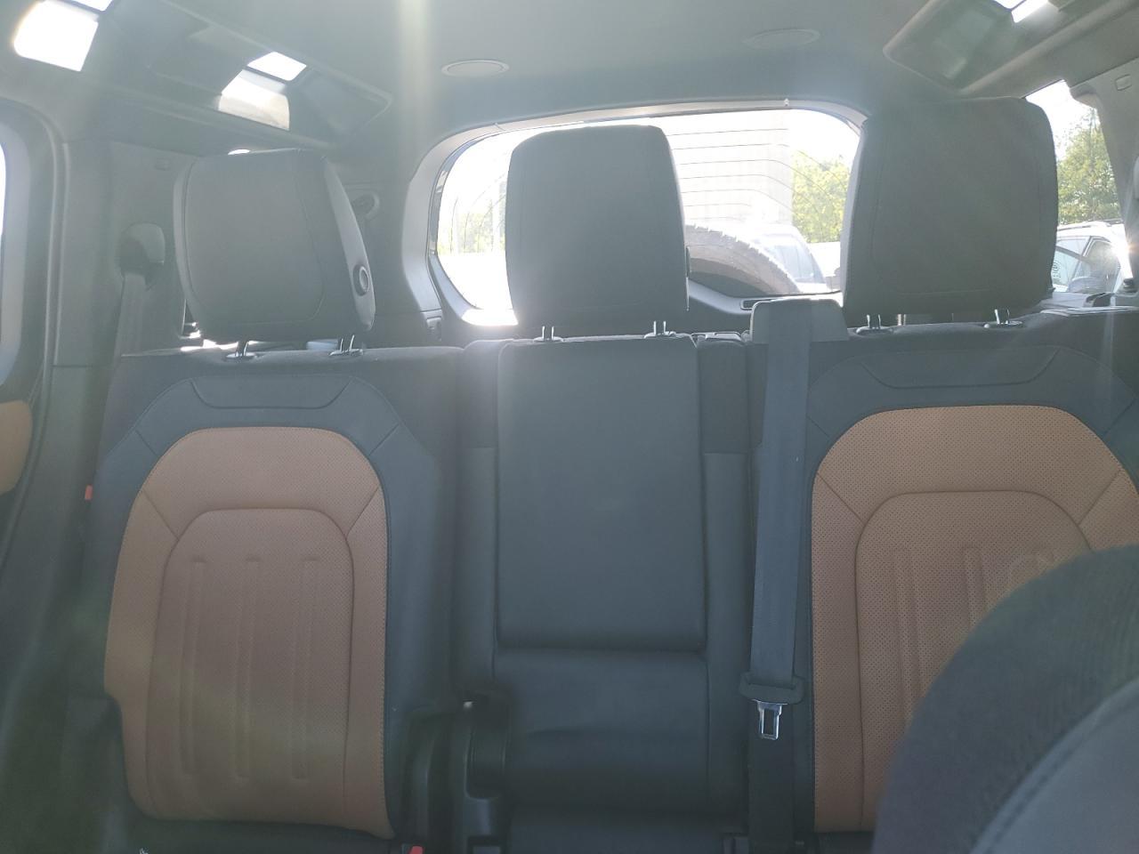 2023 LAND ROVER Defender
