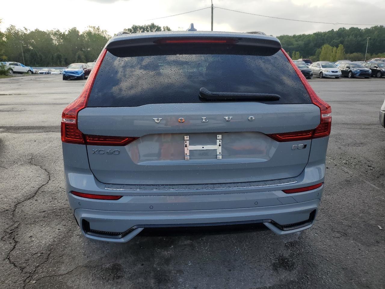 2025 VOLVO XC60