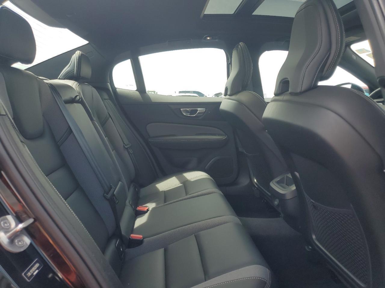 2024 VOLVO S60