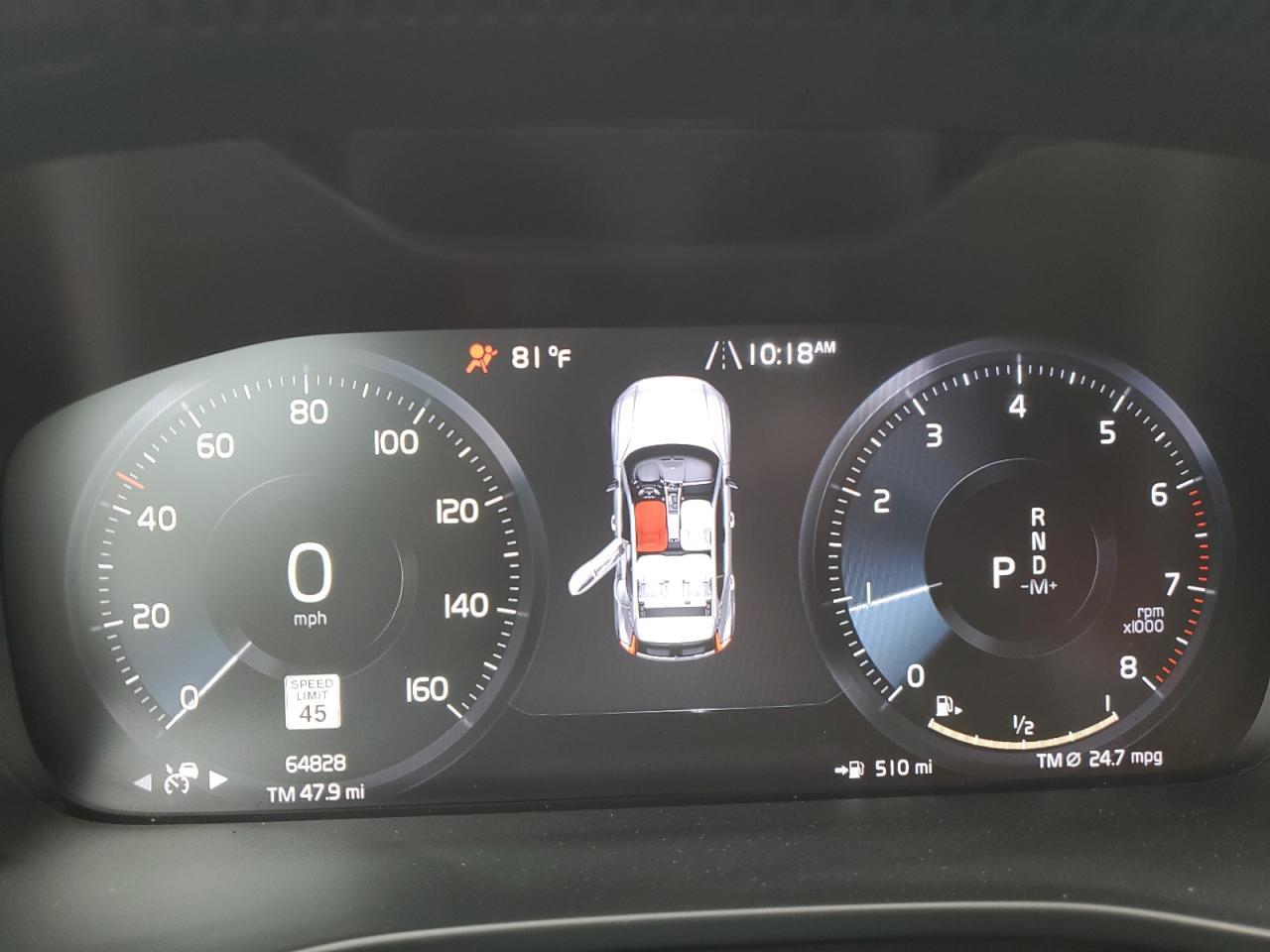 2019 VOLVO XC40