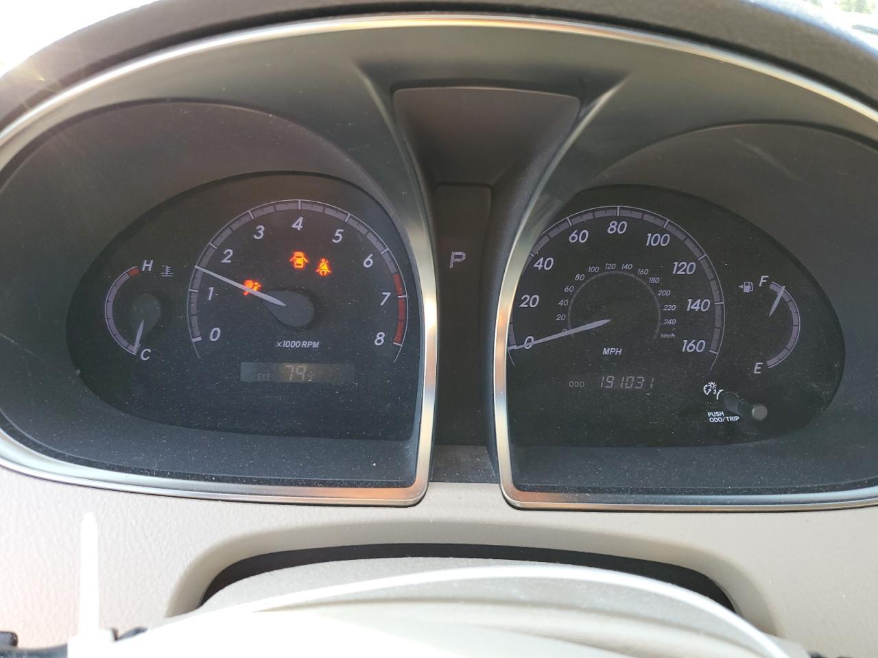 2011 TOYOTA Avalon